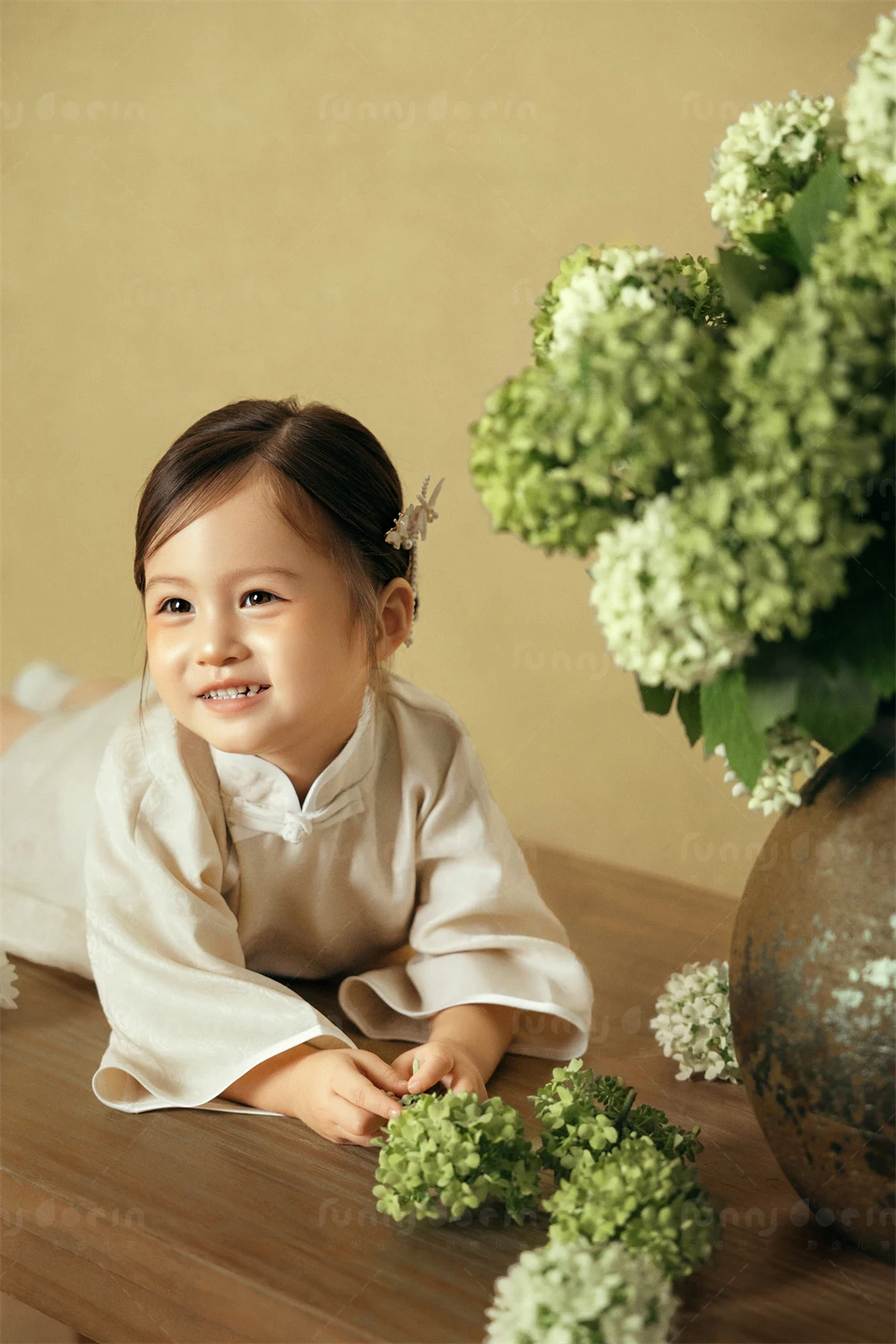 芳妮豆丁儿童摄影 花下童扇