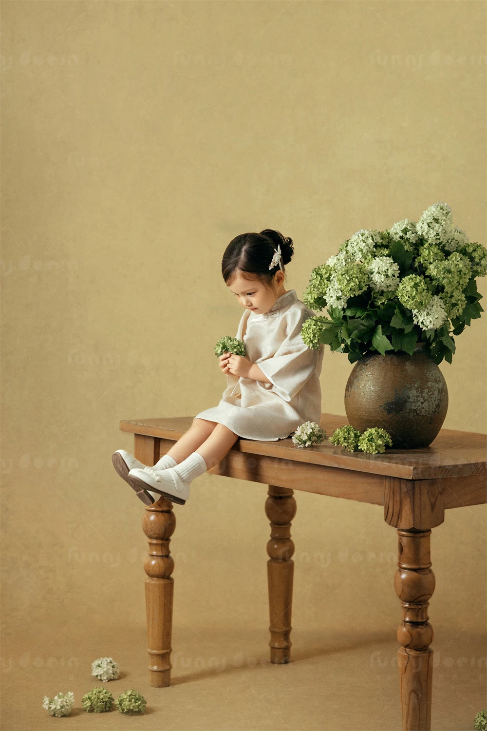 芳妮豆丁儿童摄影 花下童扇